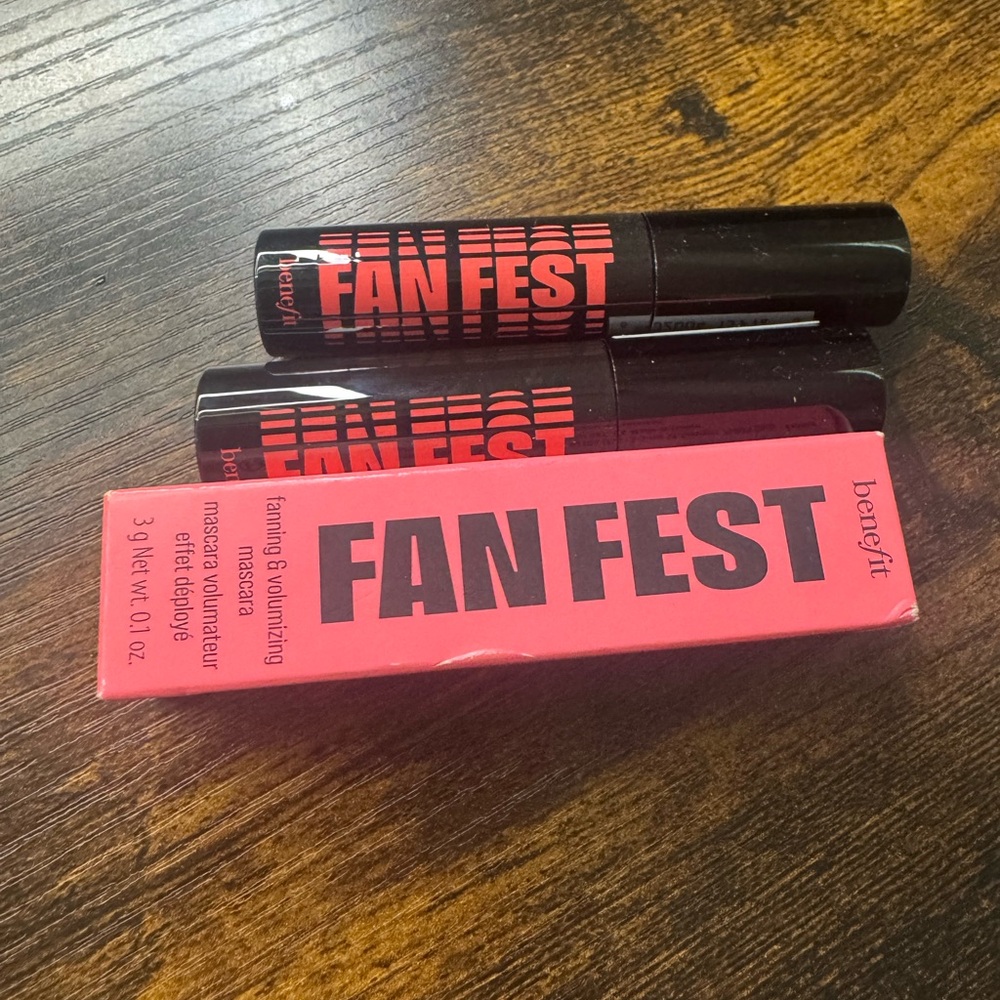 Benefit Fan Fest Volumizing Mascara Set